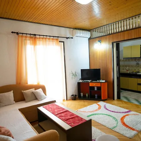 Aleksej Apartamento *